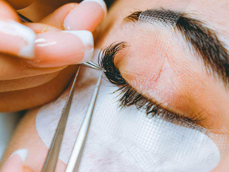 Wimpernverlängerung bei Blossom Nails Spa